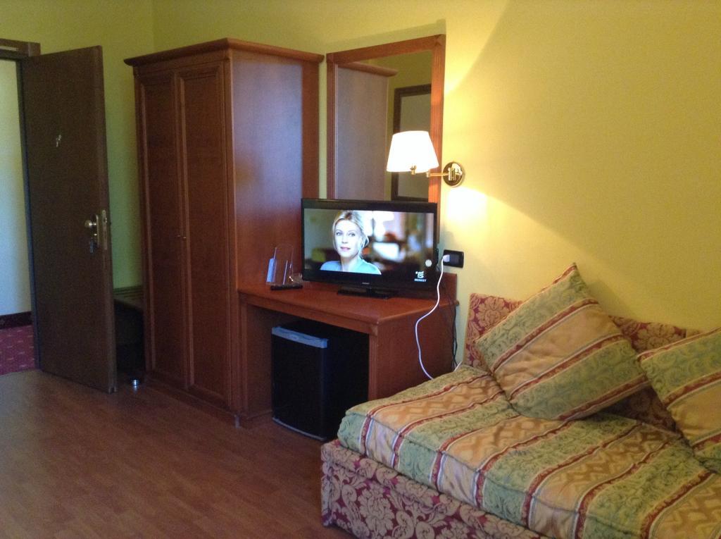 Hotel Cinzia Ristorante Christian E Manuel Βερτσέλλι Εξωτερικό φωτογραφία