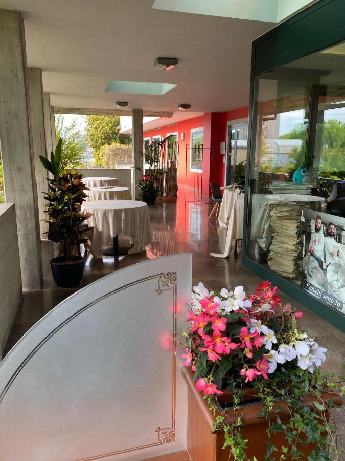 Hotel Cinzia Ristorante Christian E Manuel Βερτσέλλι Εξωτερικό φωτογραφία